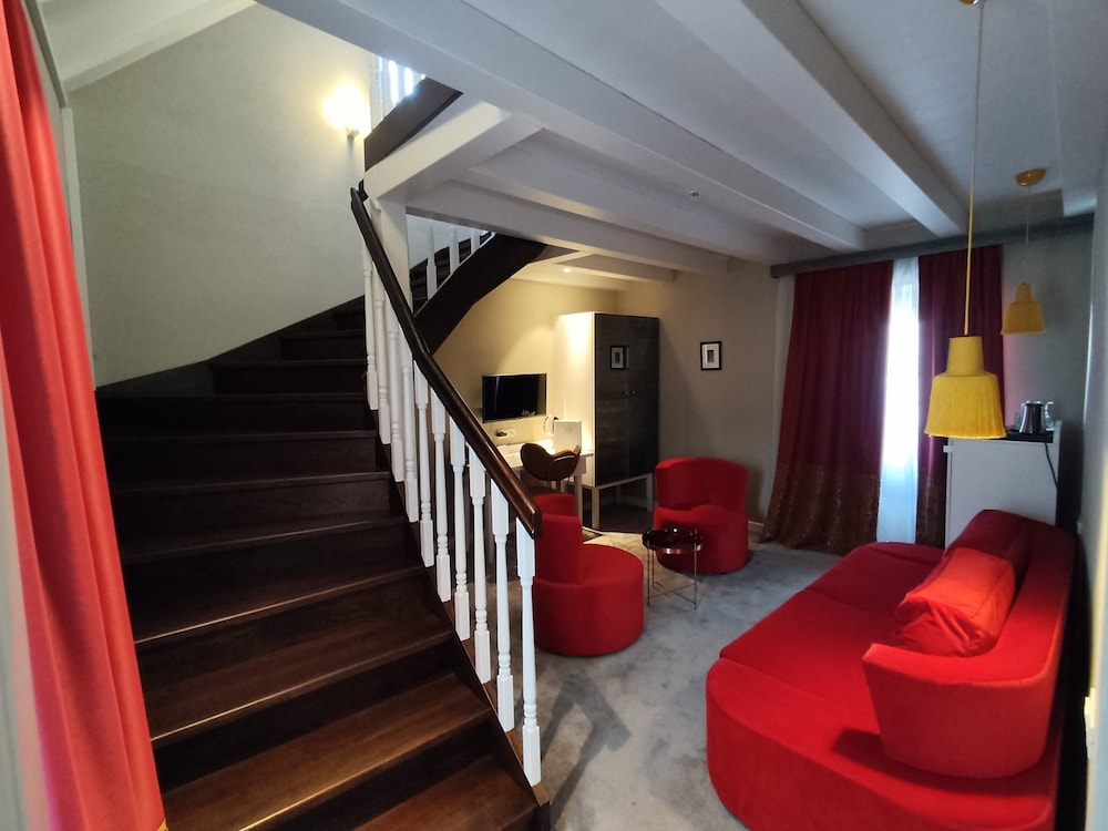 Xii Century Heritage Hotel 47/66