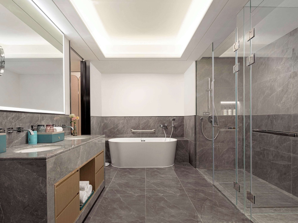Novotel Yancheng Exhibition Center 52/54