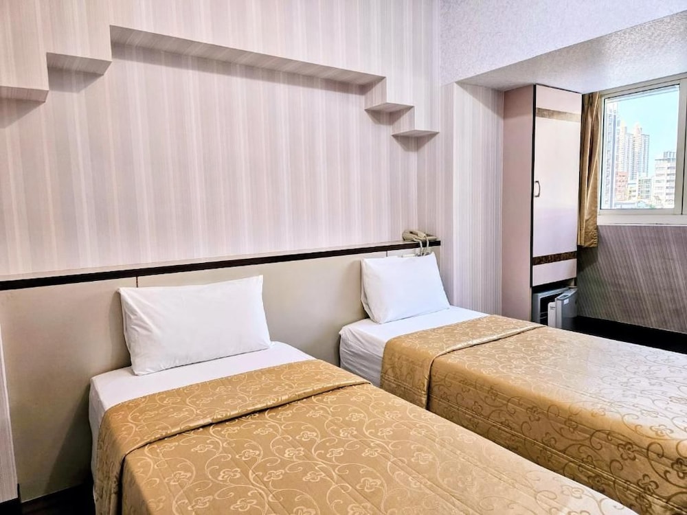 South Sea Hotel 34/49