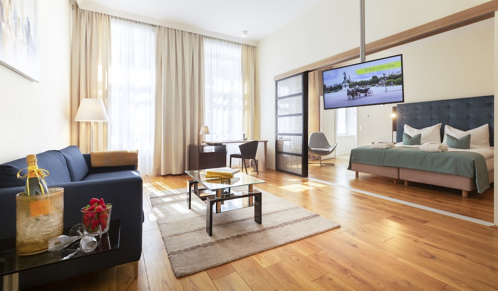 Hilight Suites Hotel 34/49