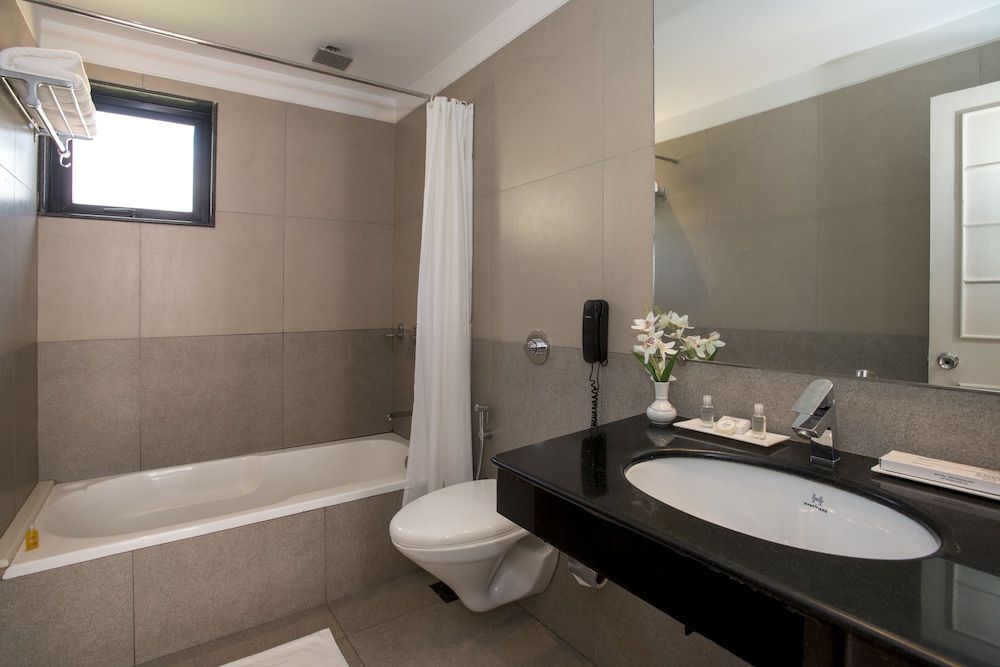 Nanu Beach Resort and Spa 49/50