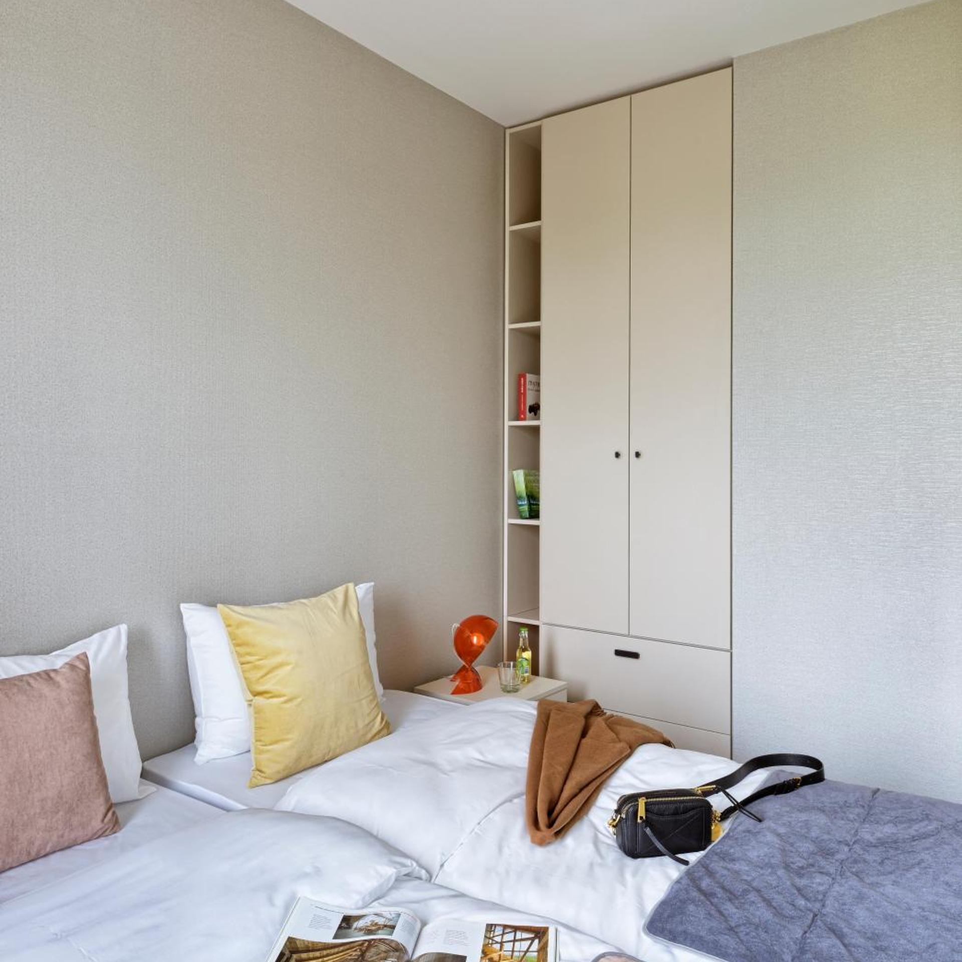 SUPERIOR, DOUBLE BED