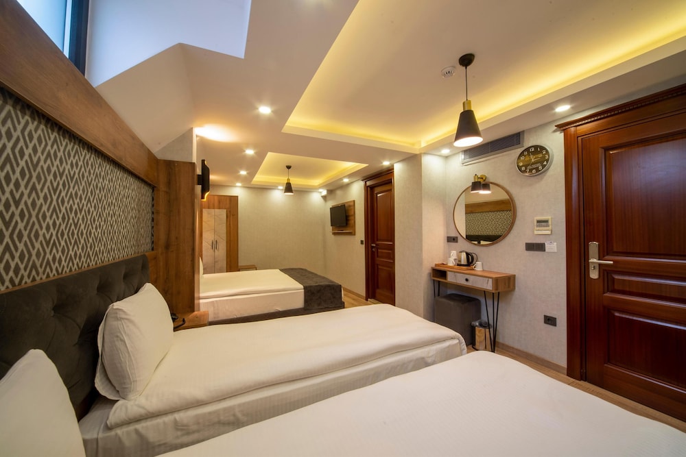 Economy, Basement, Quadruple, King and Twin Beds