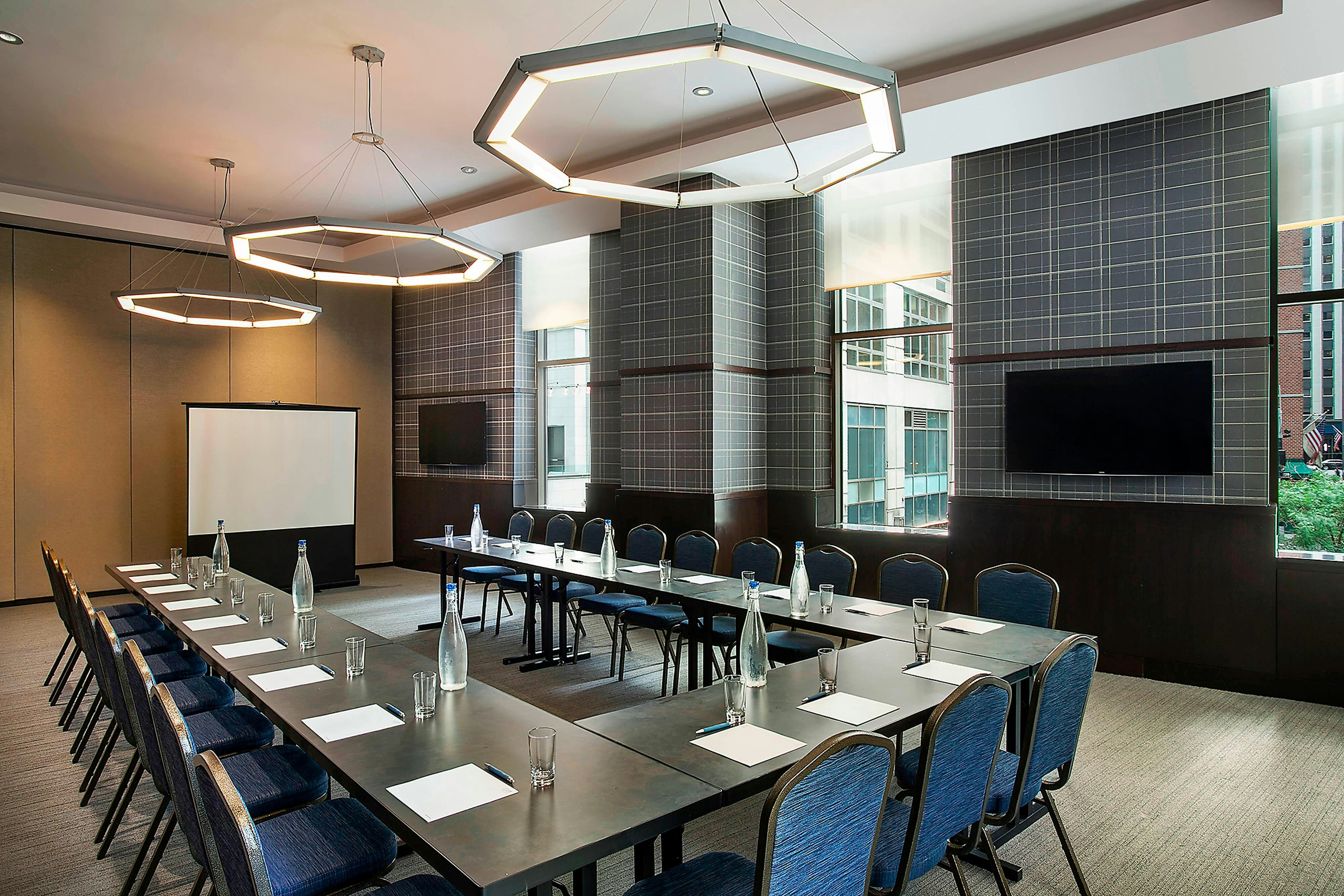 Four Points By Sheraton New York Downtown 42/43