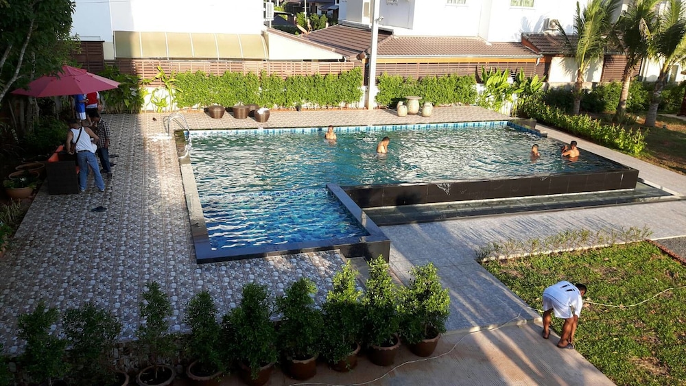 Tawan Anda Garden Hotel 41/45