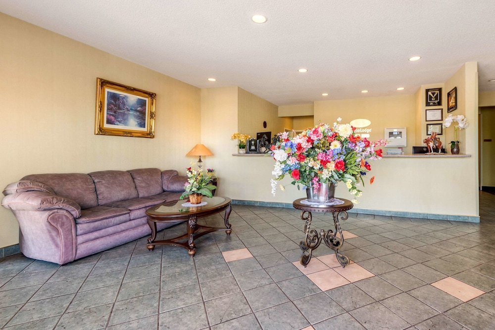 Econo Lodge Colorado Springs near Airport 17/21
