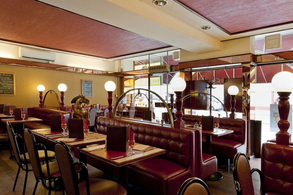Logis Hotel Le Cheval Rouge 20/26