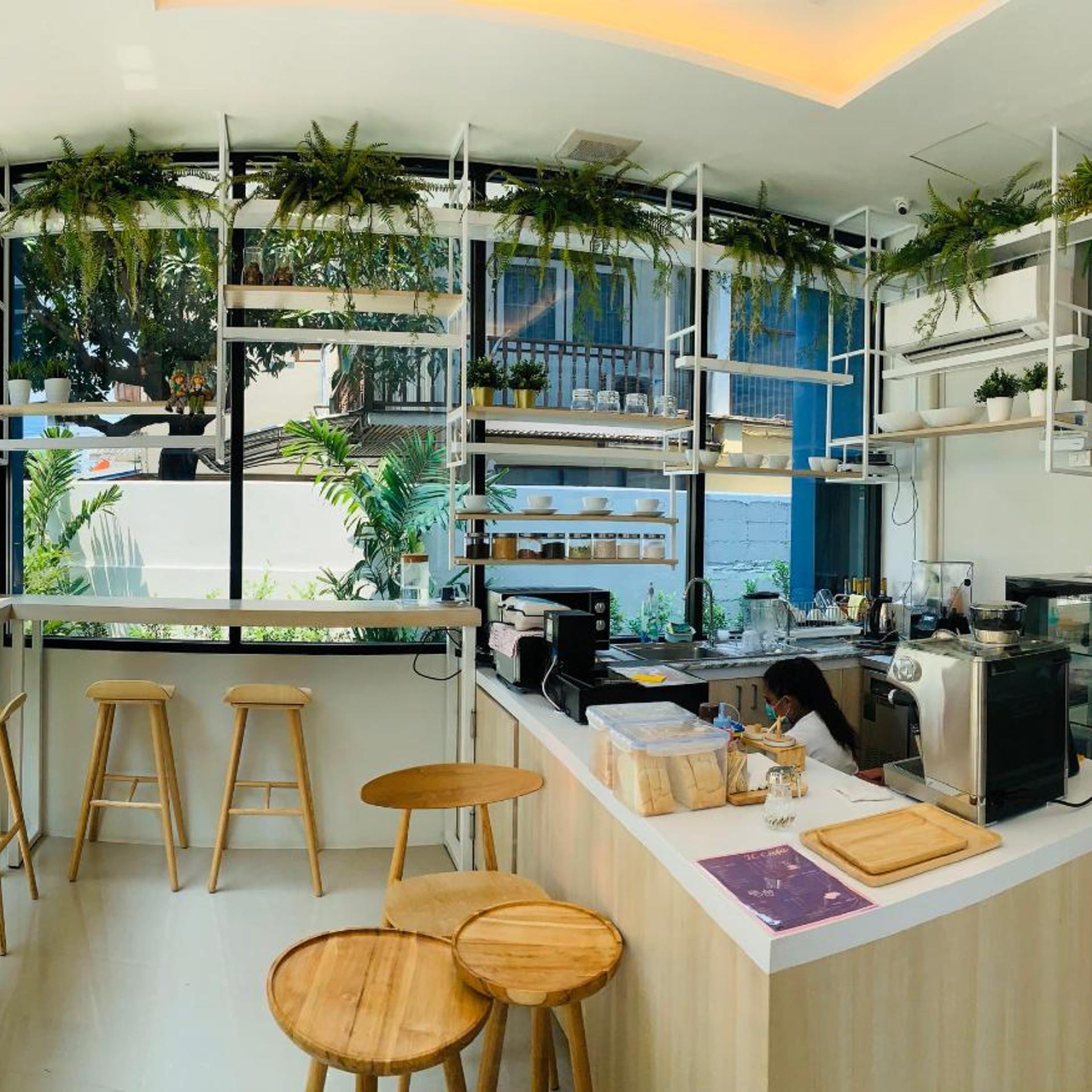 J and L Residence and Spa 20/24