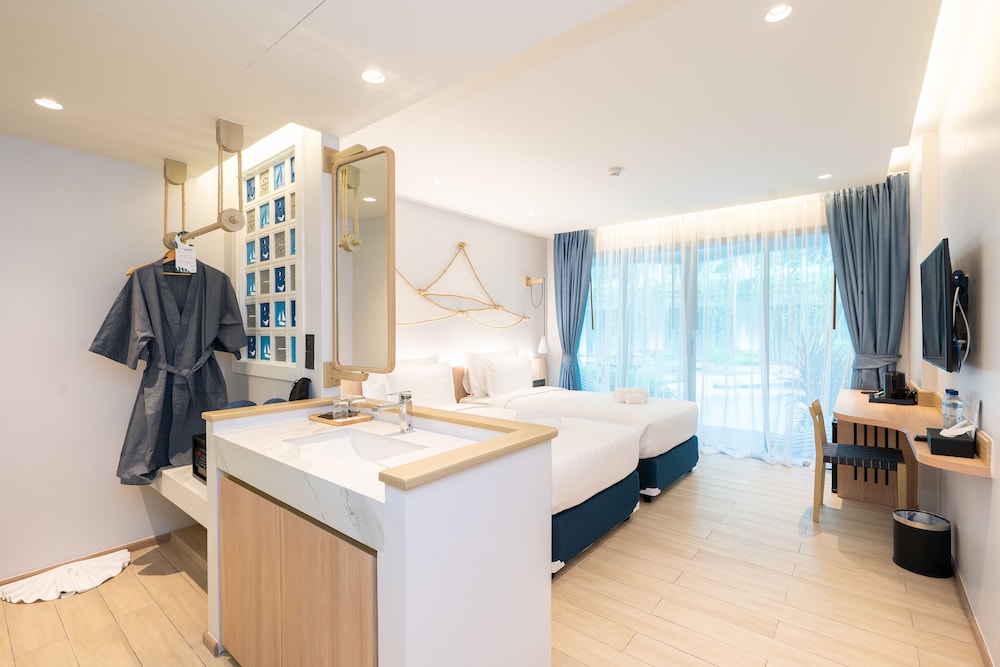 Panwaburi Beachfront Resort 19/50