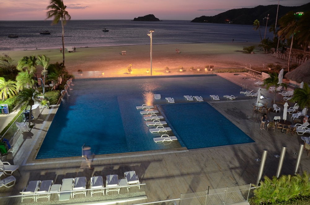 Hotel Tamaca Beach Resort 8/51