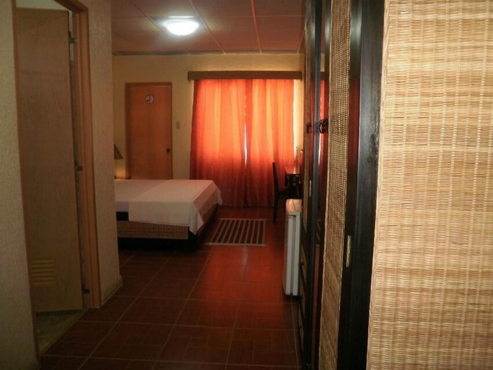 Marlins Beach Resort 34/65