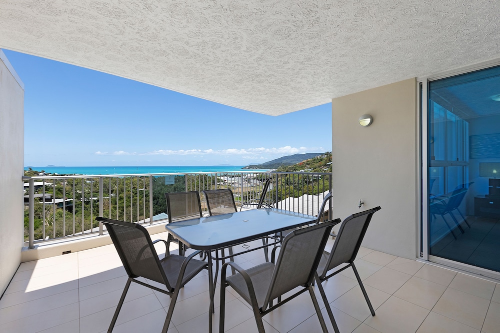 Azure Sea Whitsundays 30/51