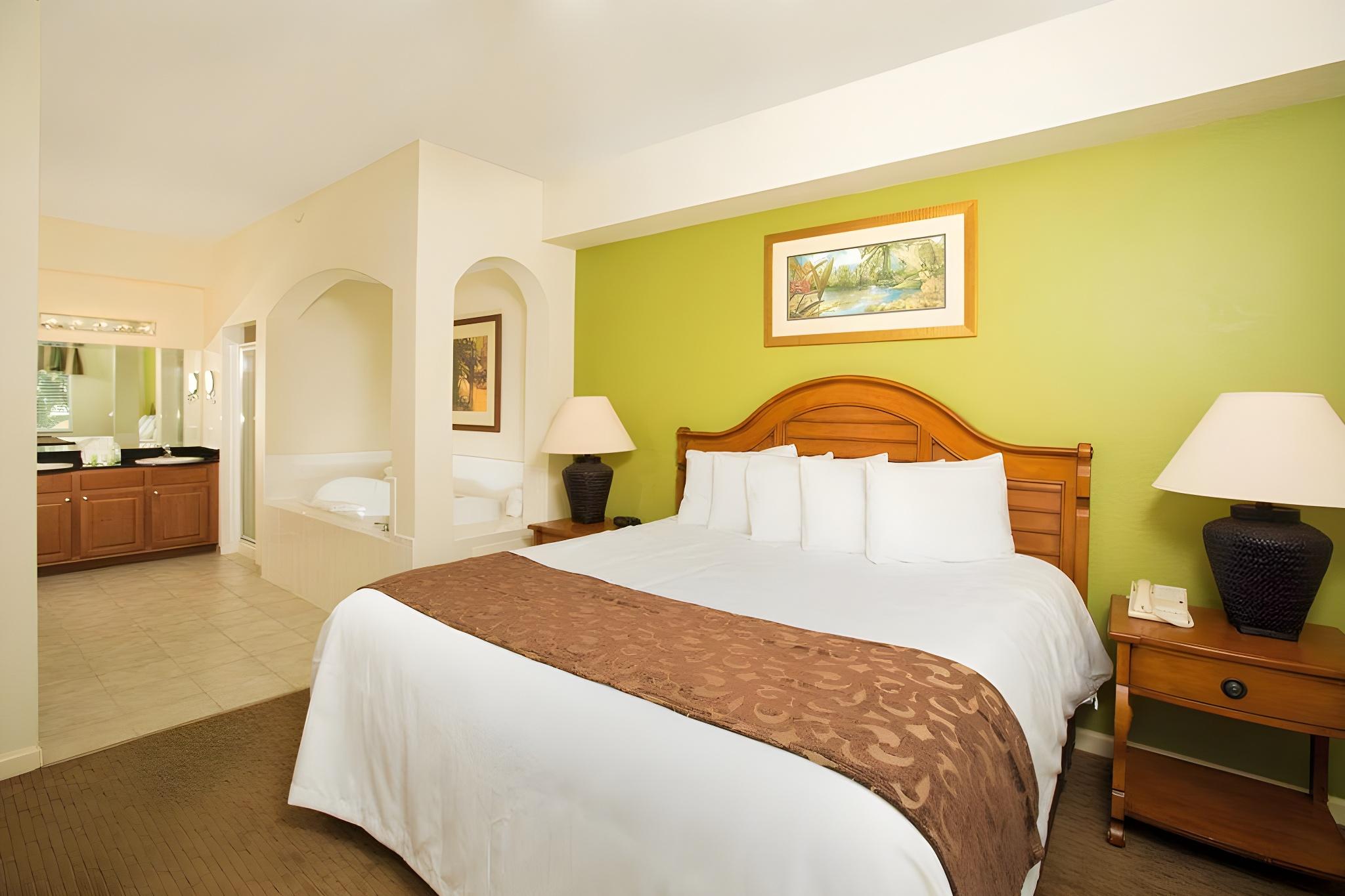 3 Bedrooms, Family Suite, Fireworks View, 2 Bathrooms