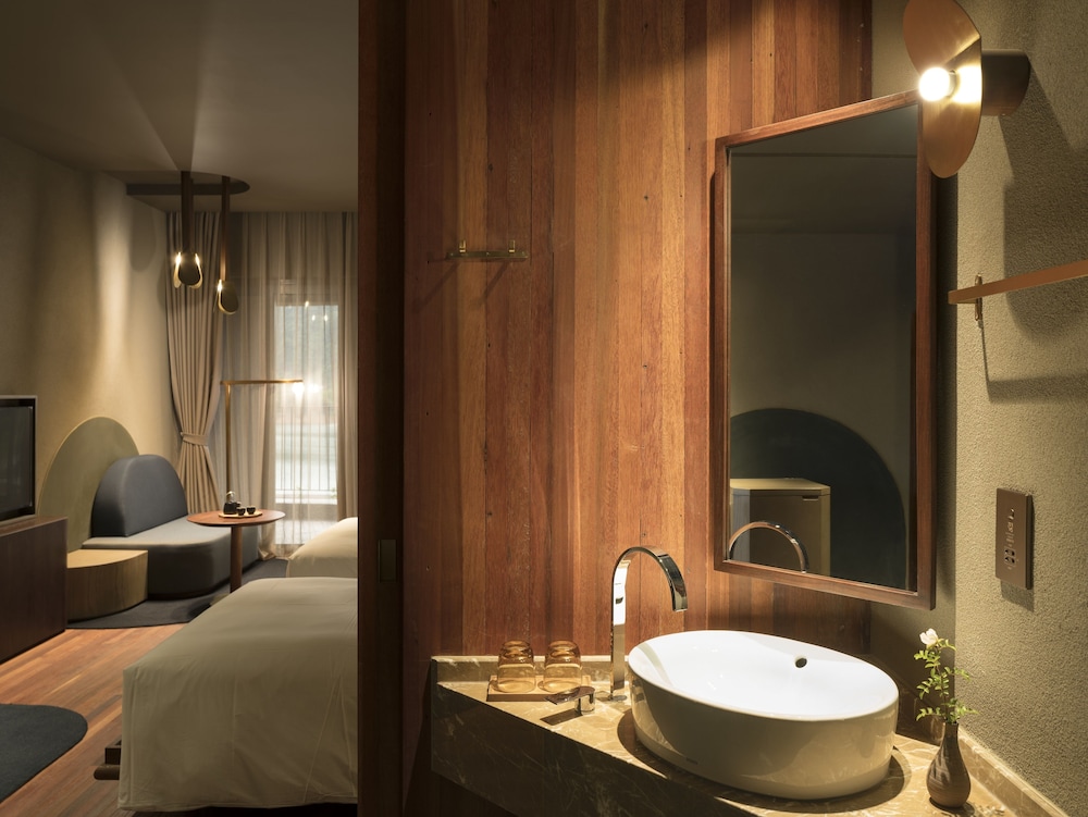 Hotel Karen 48/50