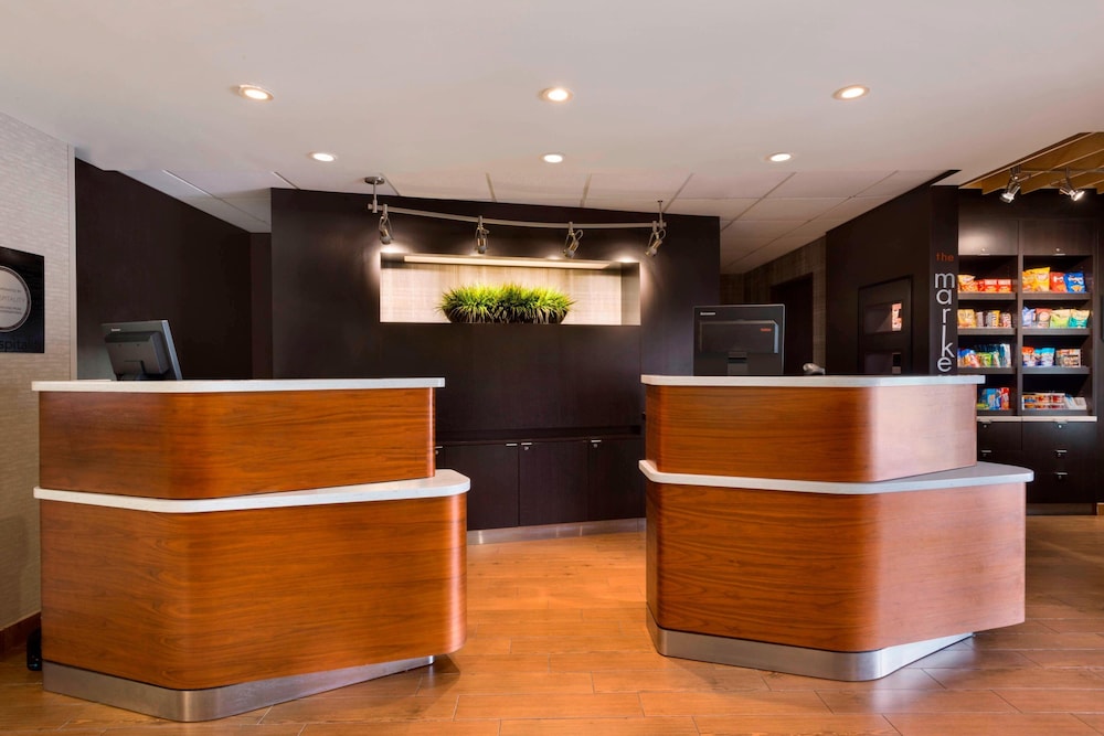COURTYARD BY MARRIOTT AKRON FAIRLAWN 9/42