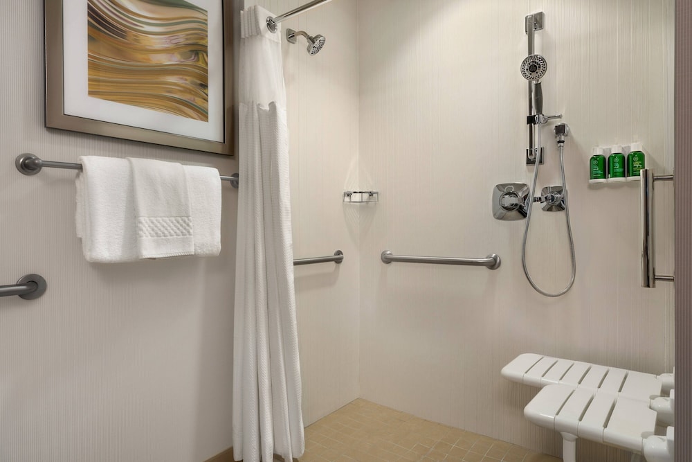 Courtyard by Marriott Philadelphia Montgomeryville 12/37