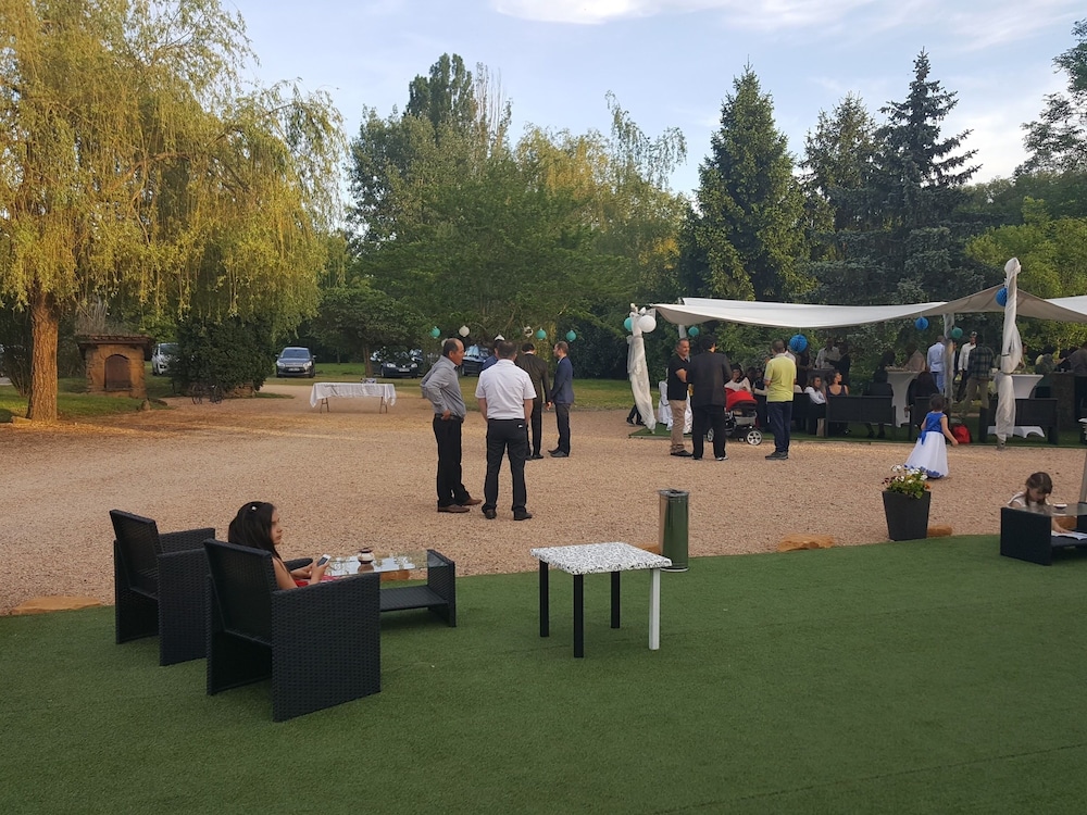 Domaine des Pierres Dorees 40/50