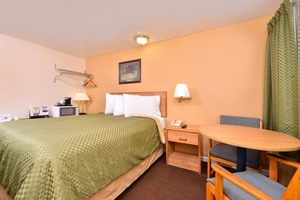 Americas Best Value Inn Jonesville/Hillsdale 10/37