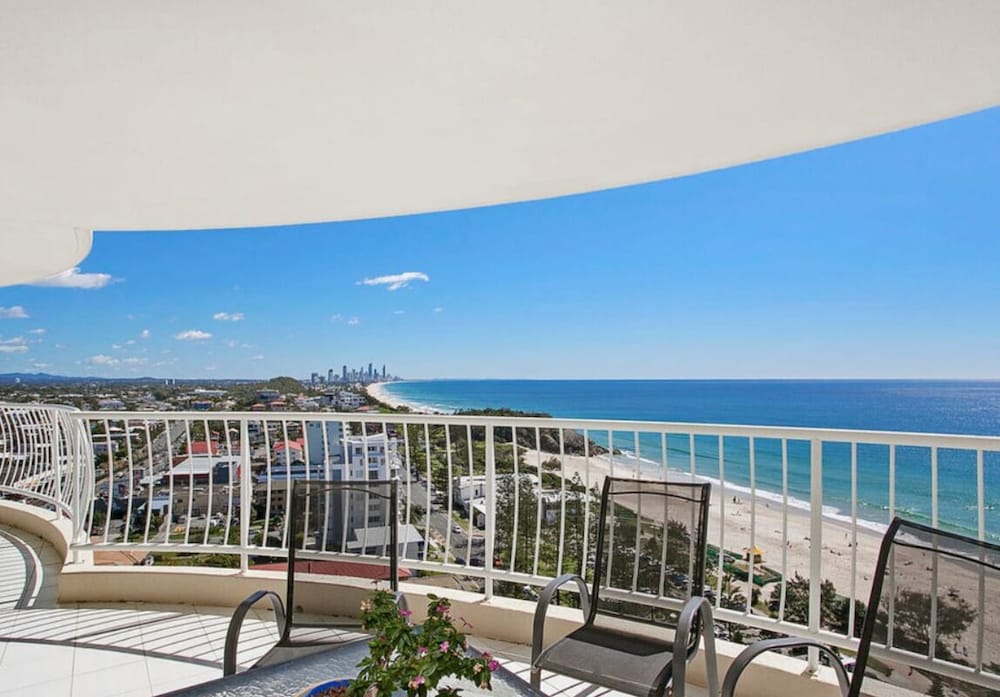 Burleigh Surf Apartments 5/77
