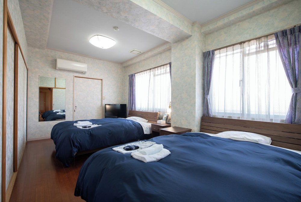 Asuka Hotel 25/50