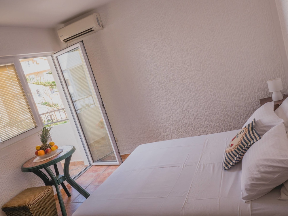 Apartments Venera 23/45