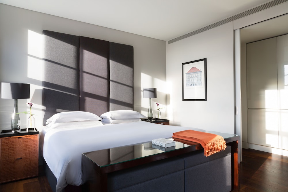Grosvenor House Suites 5/41