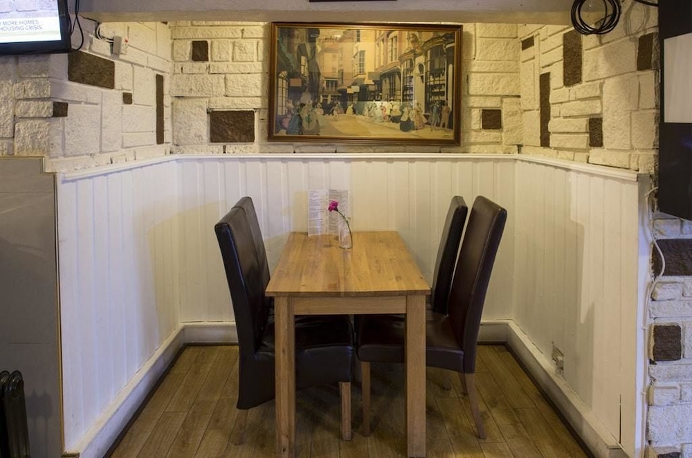 Dalgair House Hotel 44/50