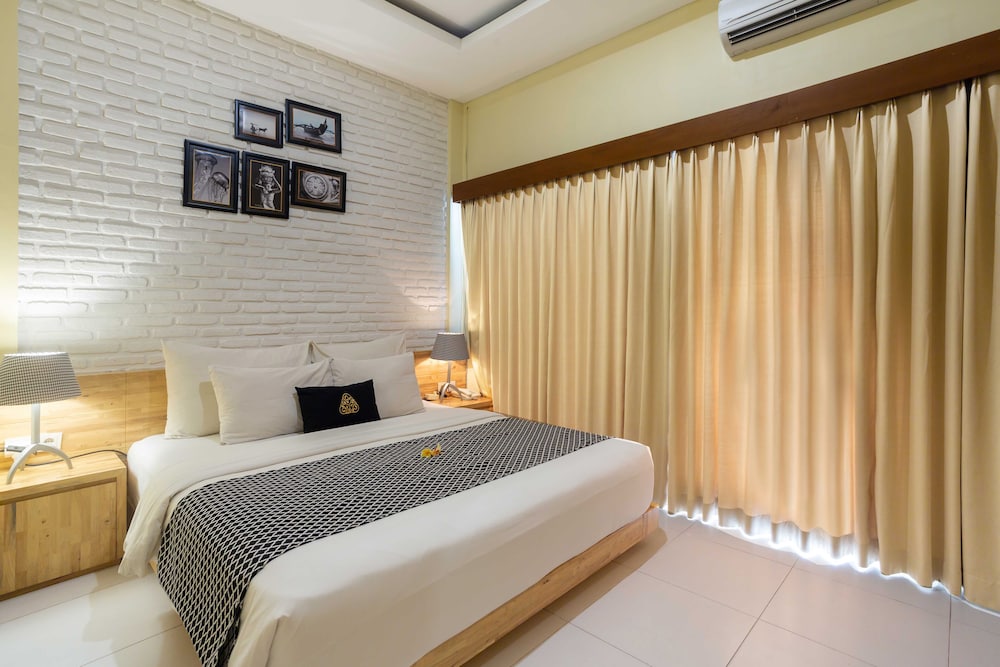 Paisa Seminyak Living 8/50