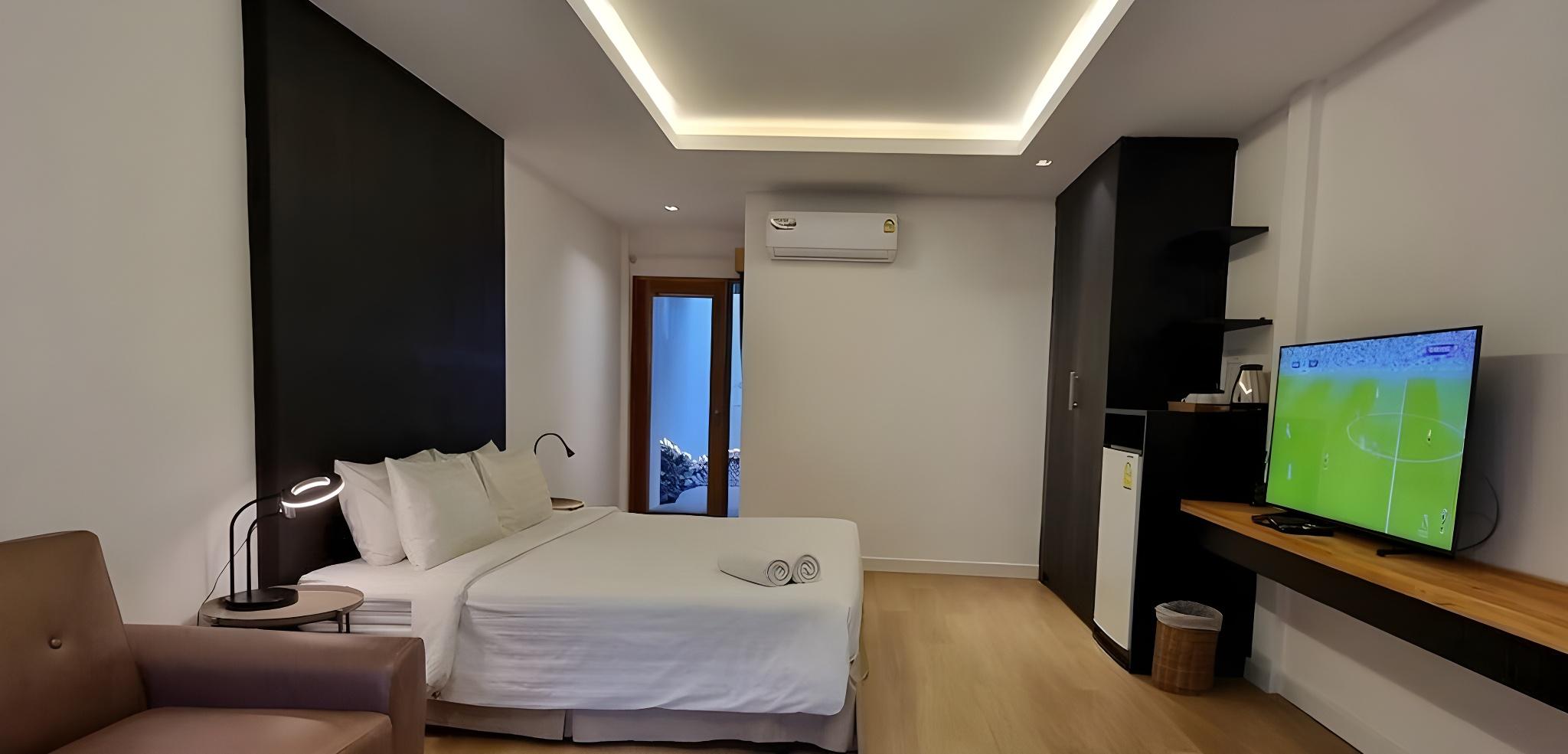 2 BEDROOMS, SUPERIOR