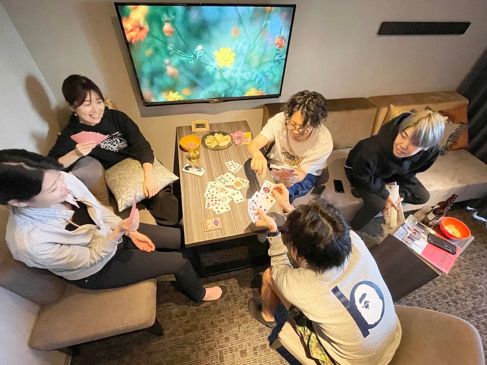 Rinn Sanjo Ohashi East 61/69