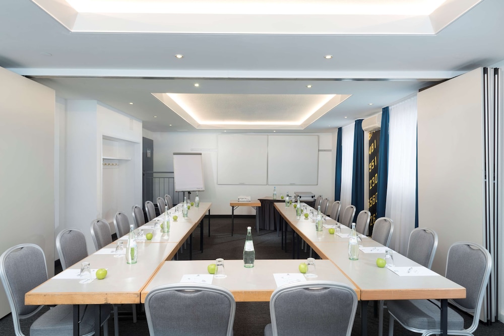 ibis Styles Cologne Airport Troisdorf 32/37