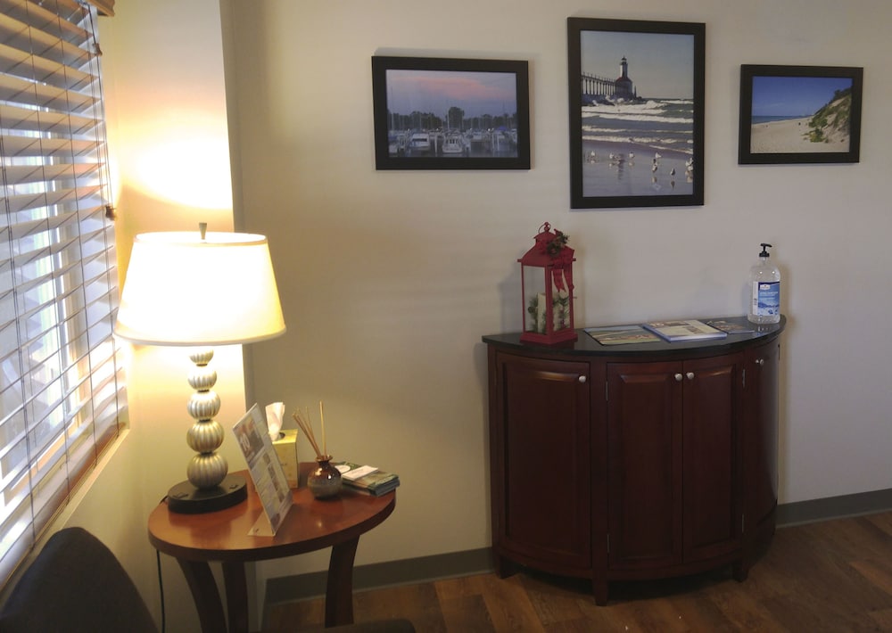 Affordable Suites of America Portage 32/45