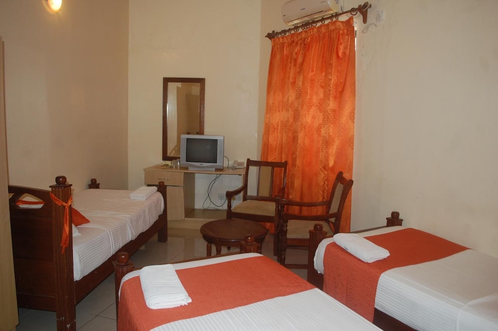 Regency Park Hotel Mombasa 23/42