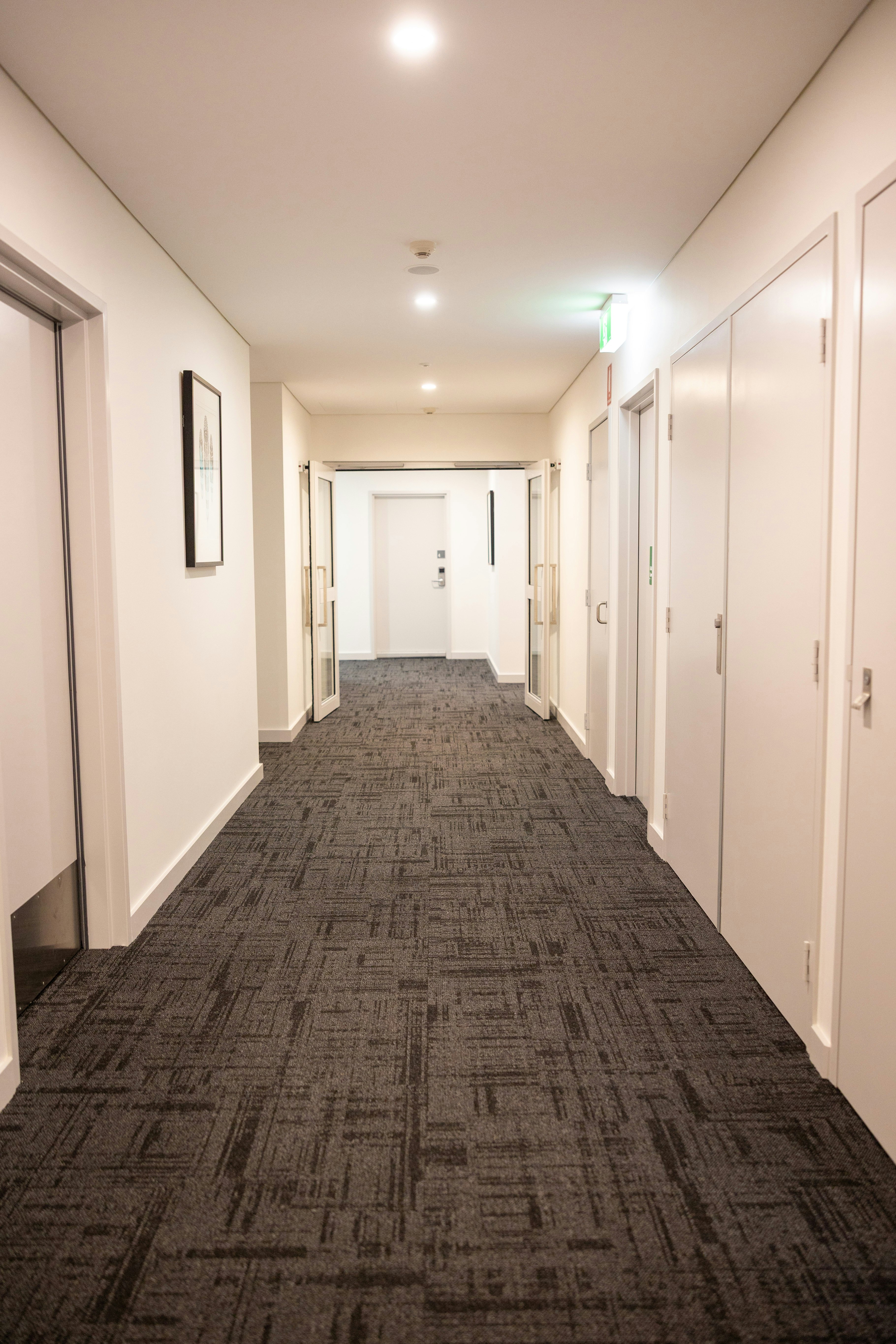 Baileys Serviced Apartments 70/76