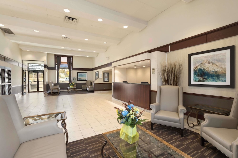 Travelodge by Wyndham Edmonton South 28/40
