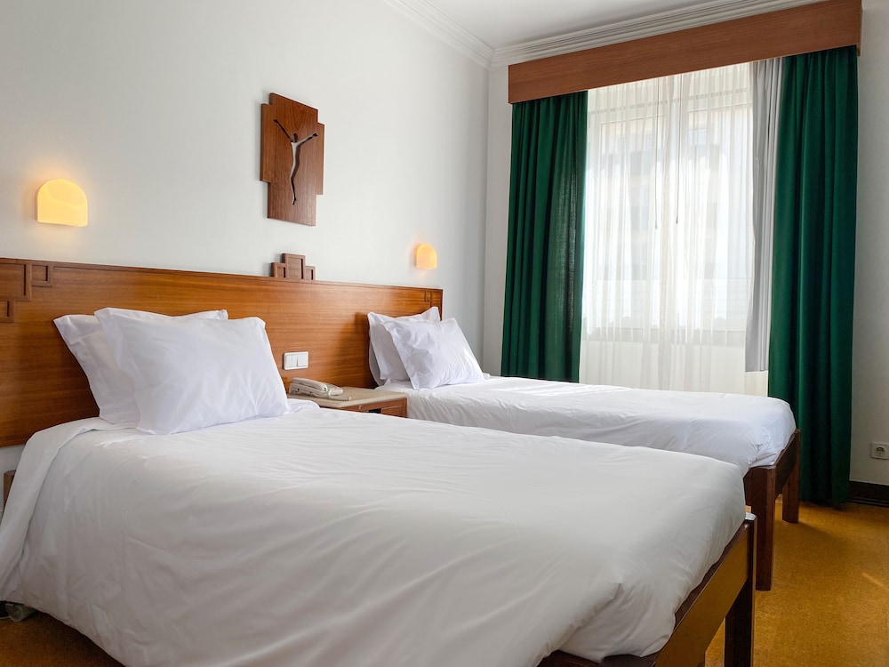 Flag Hotel Fatima Irmas Dominicanas 19/50