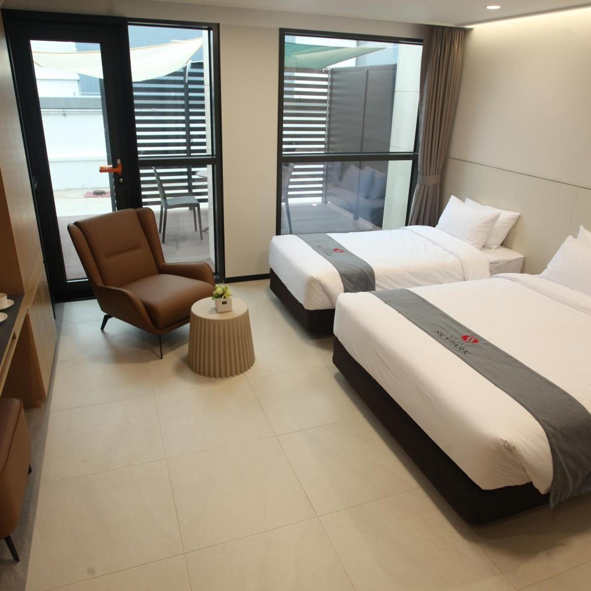 غرفة ديلوكس بشرفة، Hotel Skypark Daejeon I 3/10