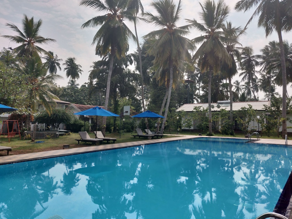 Oreeka Hotel 46/50