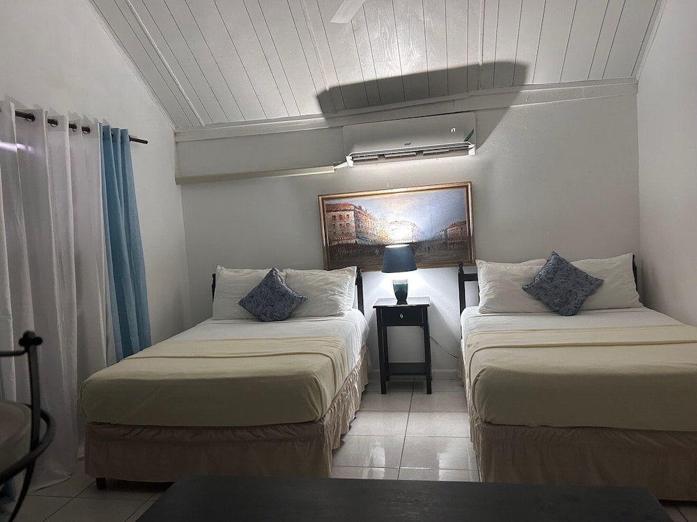 Firefly Beach Cottages and Suites 19/78