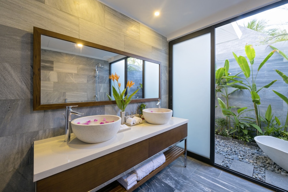 Cocoland River Beach Resort & Spa 50/50