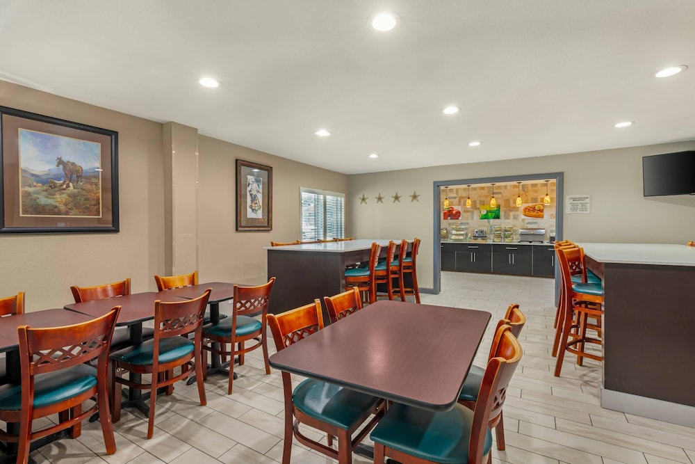 QUALITY INN AND SUITES PLANO EAST RICHARDSON 49/62