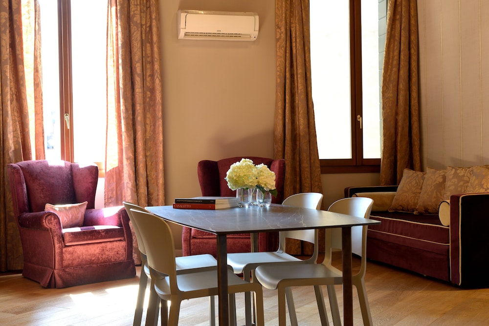 Residence La Fenice 25/50