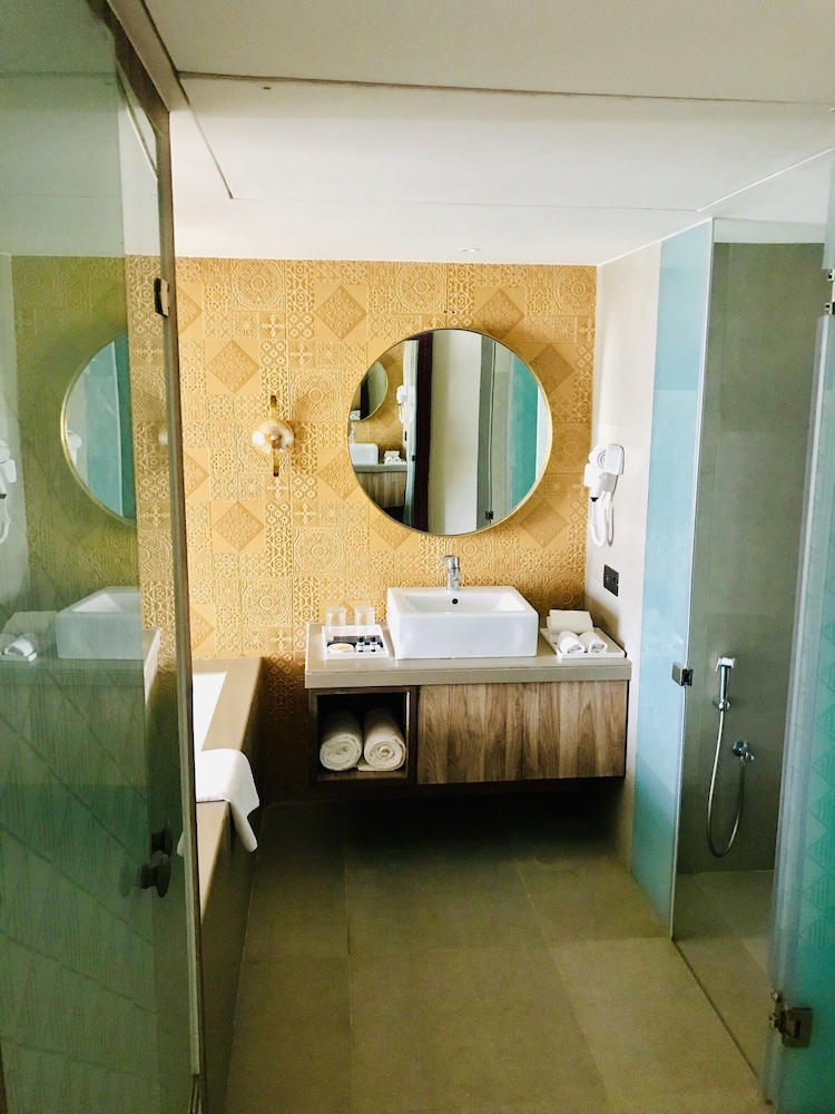 Welcomhotel by ITC Hotels, Ashram Road, Ahmedabad 32/71