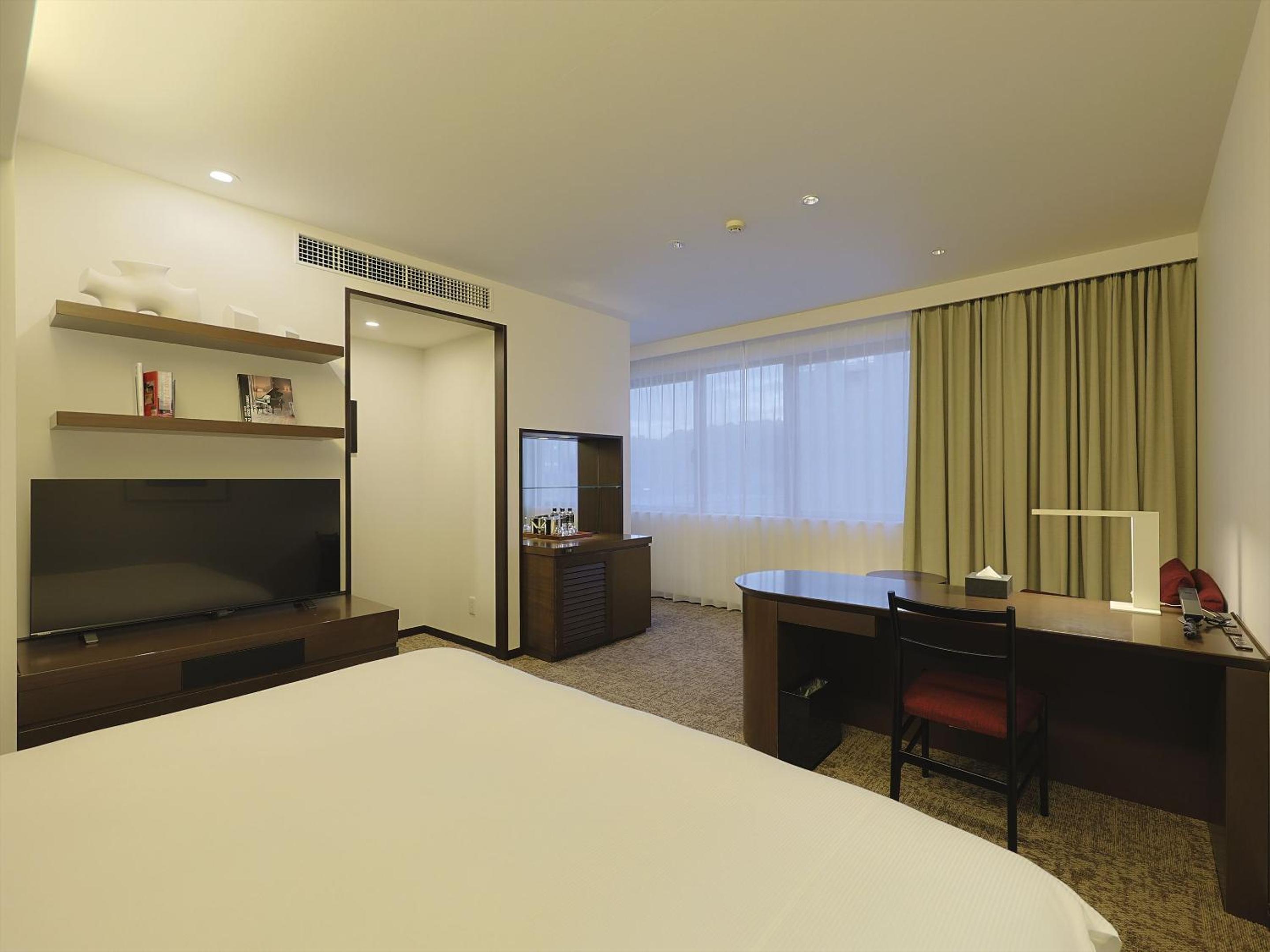 Deluxe, Double Bed, North Wing، JR KYUSHU HOTEL KAGOSHIMA 7/10