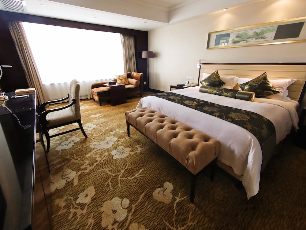 New Century Hotel Qingdao 27/73