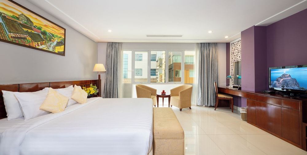 EXECUTIVE, SUITE, CITY VIEW