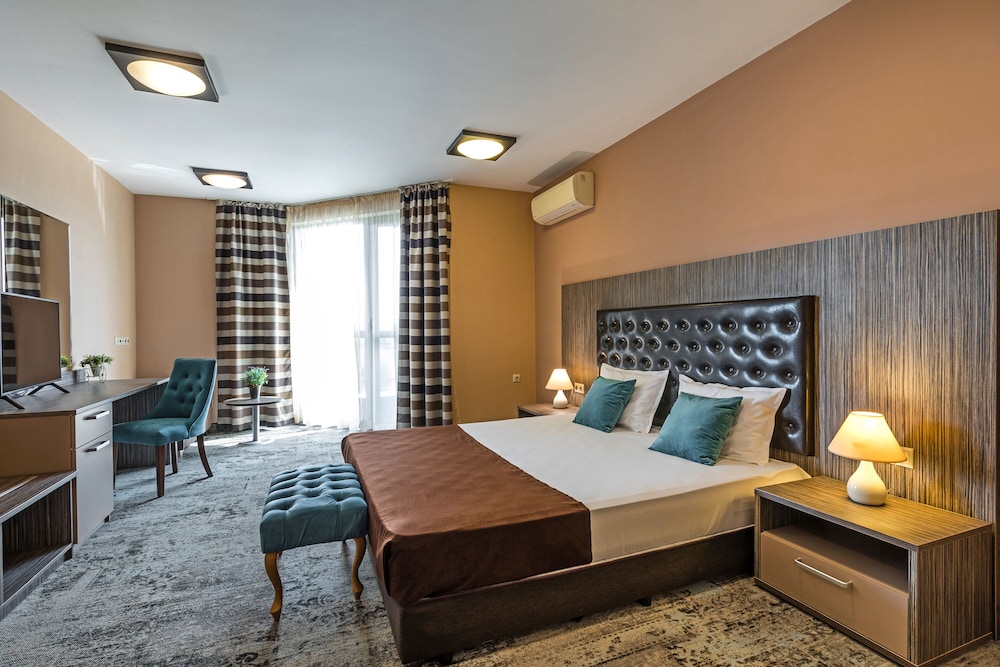 Plaza Hotel Plovdiv 47/68