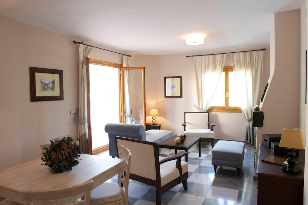 Hotel Villa de Laujar 38/59