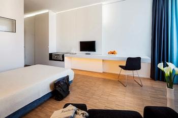 Room, Single