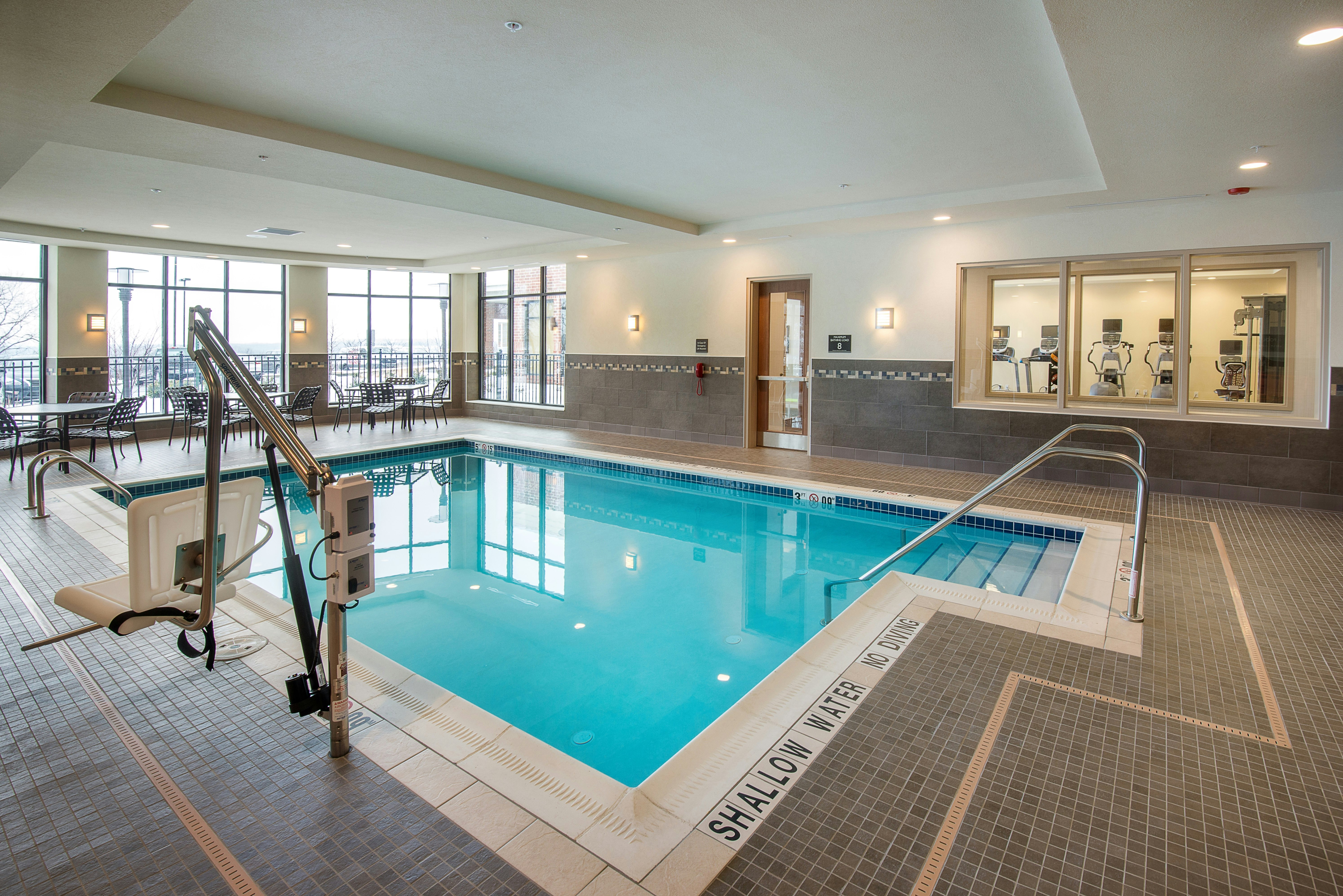 Hilton Garden Inn Pittsburgh Airport South - Robinson Mall 16/48